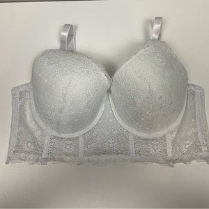 White lace bra corset 40 D 5 hook closure adjustable straps wire and boning